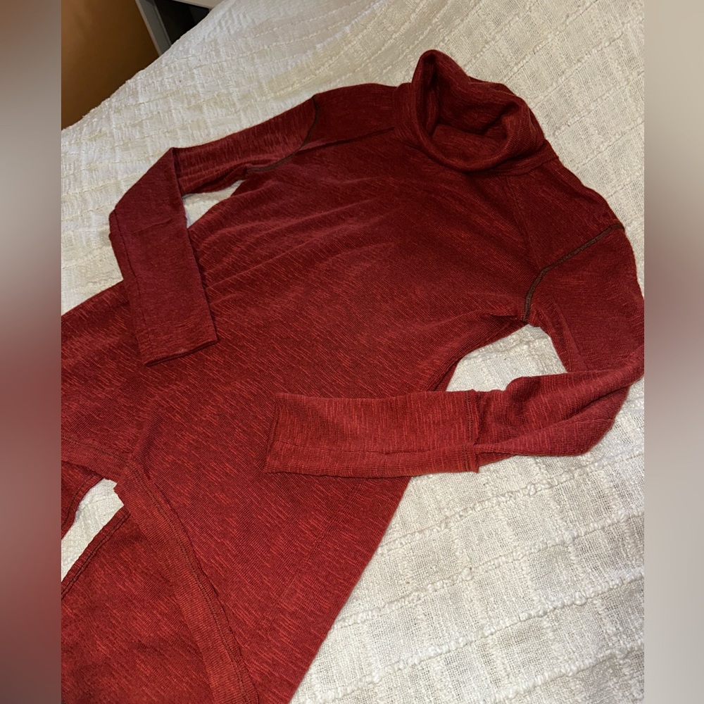 Free People - XS split back turtleneck. Boho - Picture 4 of 7